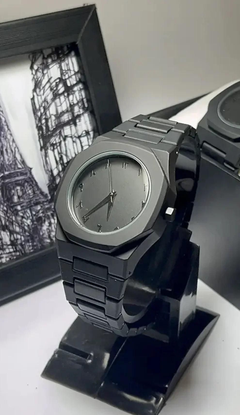Black Aura Quartz Watch – Stylish Analog Watch For Men & Boys