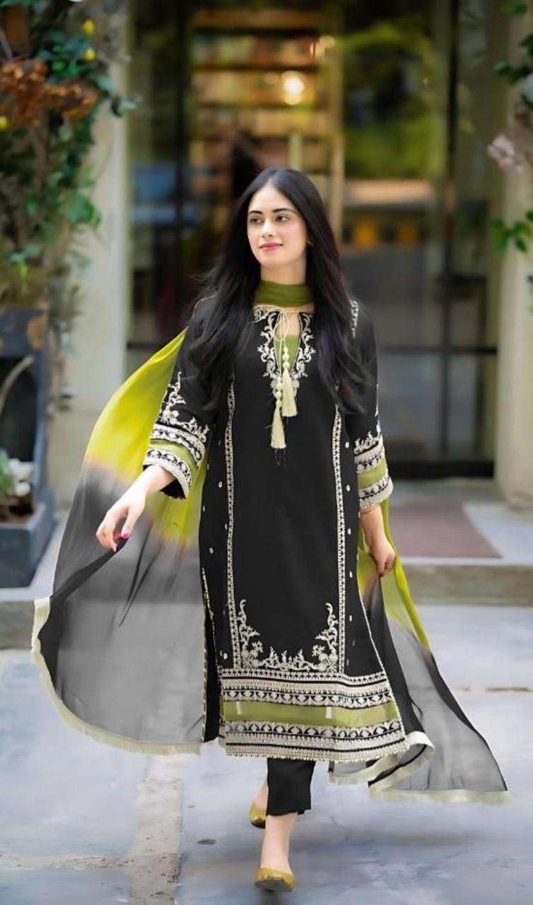 SALE OFFER OMAL BY SO KOMAL Lawn 3PC Embroidered ( Unstitched )